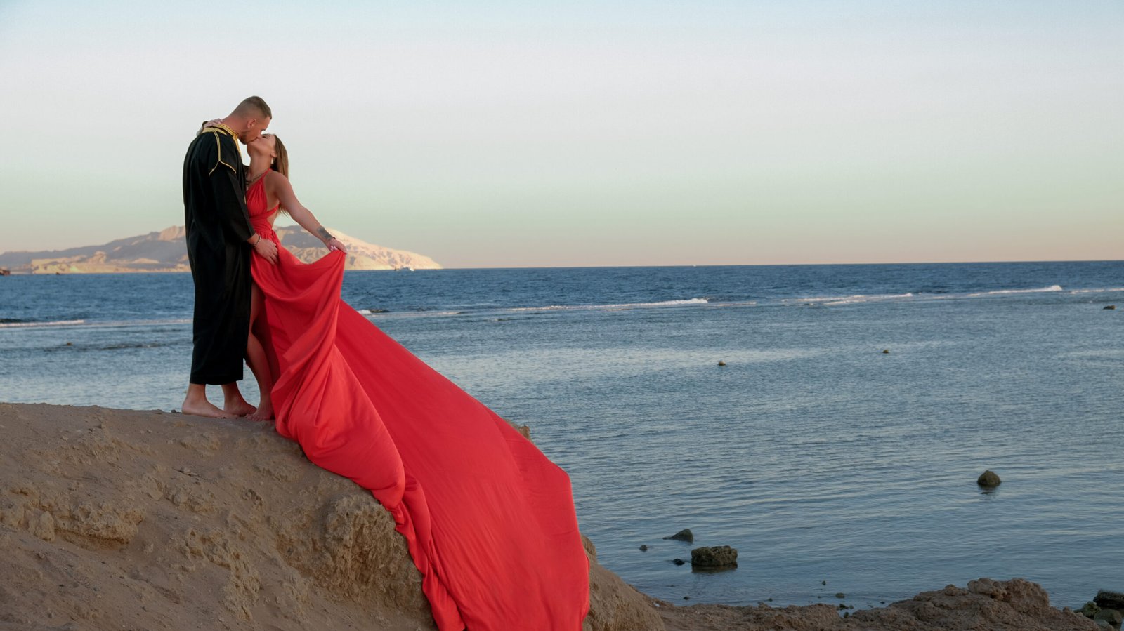 Sharm El Sheikh photoshoot with a couple in flying dresses on the beach