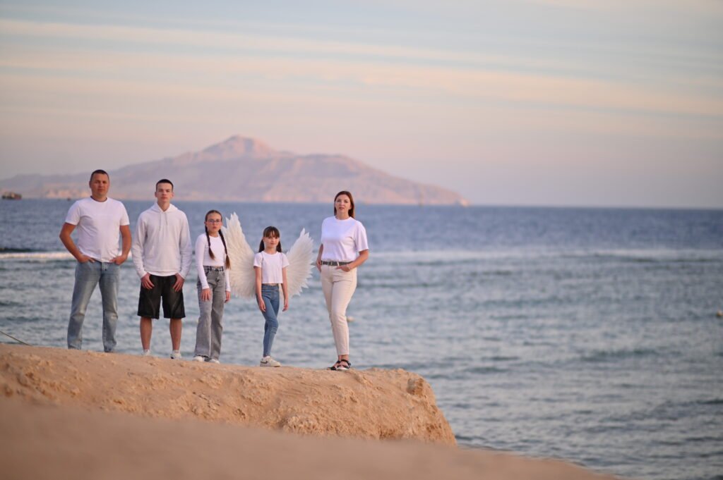 Traveler in Sharm photography services by the Red Sea.